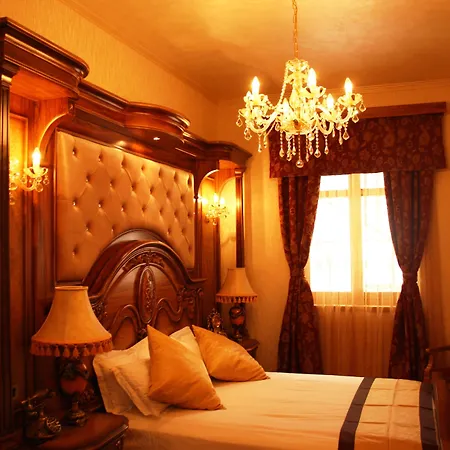 Hotel Premier Prezident Garni And 5*