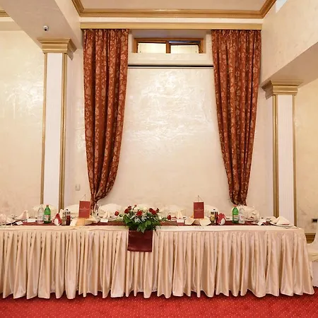 Hotel Premier Prezident Garni And 5*