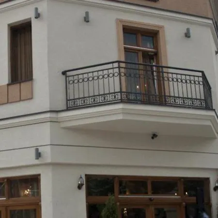 Premier Prezident Garni And