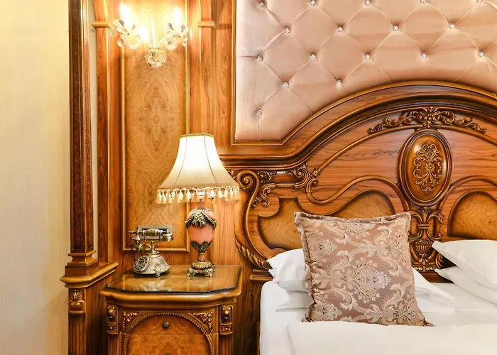 Hotel Premier Prezident Garni And 5*