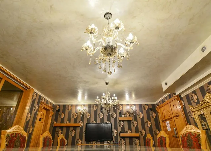 Hotel Premier Prezident Garni And 5*