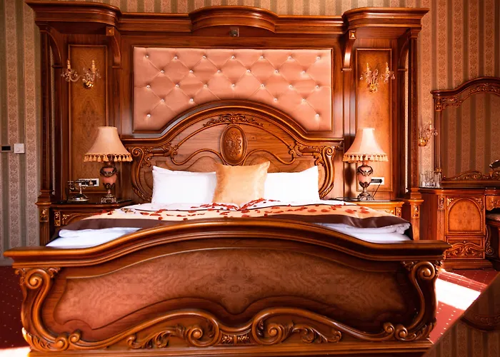 Hotel Premier Prezident Garni And